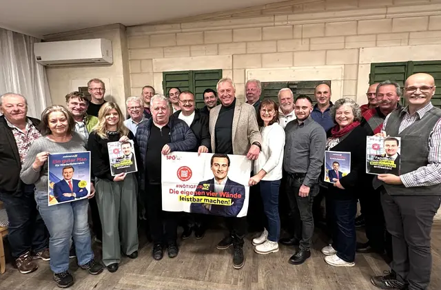Michael Bierbach präsentierte gemeinsam mit den Mitgliedern aus dem Bezirk Waidhofen/Thaya den NÖ-Plan der SPÖ NÖ „Leben wieder leistbar machen - auch hier bei uns in der Region" | Foto: SPÖ