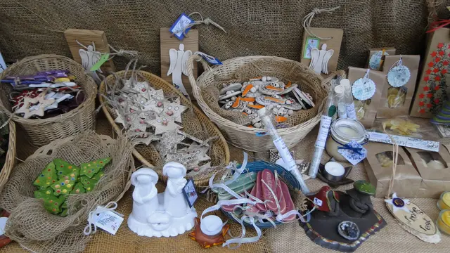 Mit viel Liebe zum Detail haben die in der Werkstätte beschäftigten Menschen eine Vielzahl an Produkten handgefertigt. | Foto: Lebenshilfe