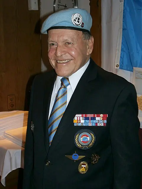 Franz Köfel war selbst bei vielen Einsätzen der UN-Friedensoldaten dabei und weiß wie wichtig deren Arbeit seit 65 Jahren ist.  | Foto: Österreichische Friedenssoldaten