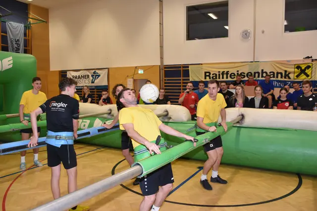 Das schon traditionelle Riesen-Wuzzlerturnier der Sportunion Pabneukirchen, Sektion Fußball, steigt am Samstag, 27. 12. 2025. Gespielt wird ab 9 Uhr in der Turnhalle Pabneukirchen.  | Foto: Zinterhof