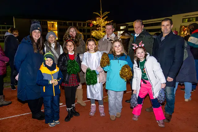 Für eine zauberhafte Einstimmung auf die Vorweihnachtszeit sorgte das gesamte Schüler- &amp; Lehrerteam der Volksschule Feldkirchen. | Foto: Volksschule Feldkirchen