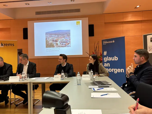 Pressekonferenz: Kremser Bank und Projektplaner, sowie Stadt Krems stellen das neue Projekt Sparkassegasse 1 vor. | Foto: sg
