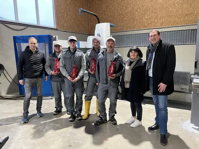 Bezirksobmann Florian Grünberger, Marianne Reininger, St. Romans WB-Obmann Konrad Grömmer (l.) mit Josef Höller (3. v. r.) und seinem Team. | Foto: WB Bezirk Schärding