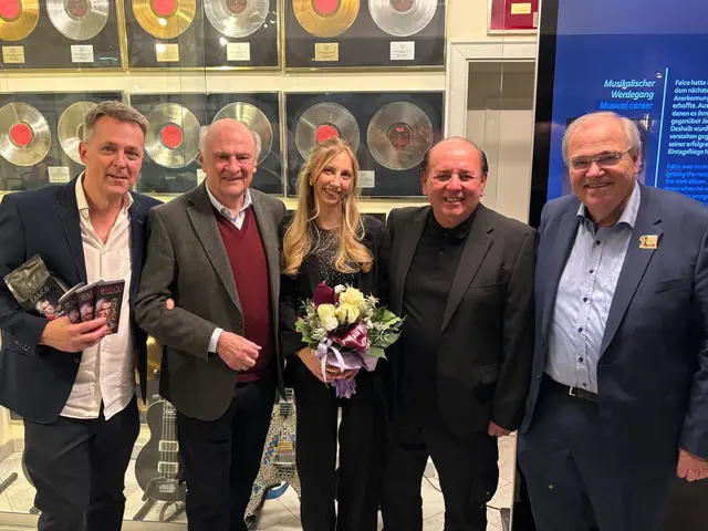 Unter den zahlreichen Gästen befanden sich prominente Persönlichkeiten. | Foto: Manuela Danzinger
