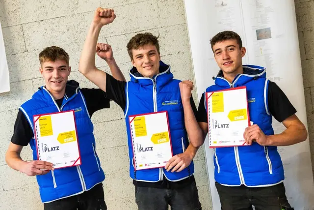 Simon Petschnig (Mitte) Markus Ogris (links) und Andreas Supan hatte jede Menge Grund zum Jubeln. | Foto: WKK/PSB-Media