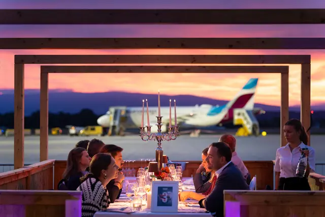 Vier besondere Orte wurden im Rahmen der Kulinarikreihe der Erlebnisregion Graz 2025 "bekocht" – unter anderem der Grazer Flughafen.  | Foto: Region Graz/Lunghammer