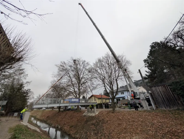 Zwei von vier Brücken wurden bereits wieder eingehoben. | Foto: Marktgemeinde Sieghartskirchen
