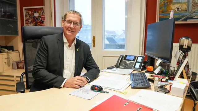 Der Floridsdorfer Bezirksvorsteher Georg Papai spricht mit MeinBezirk über die wichtigsten Themen im Jahr 2026. | Foto: Valentina Marinelić/MeinBezirk