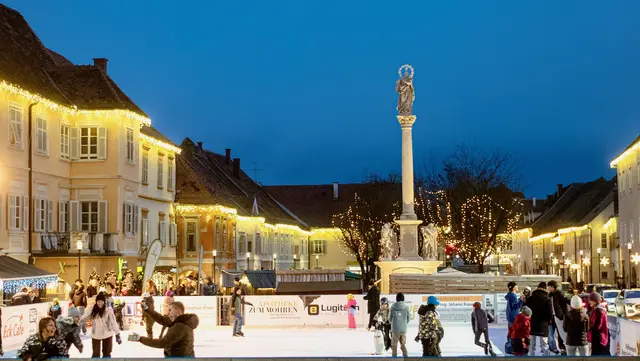 Der frisch präparierte Eislaufplatz läutet den sportlichen Winter ein. | Foto: Stadtgemeinde Bad Radkersburg