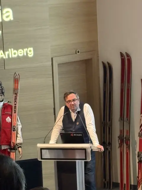 Christof Thöny referierte über die 100jährige Geschichte der jetzigen Ski Austria Academy. 