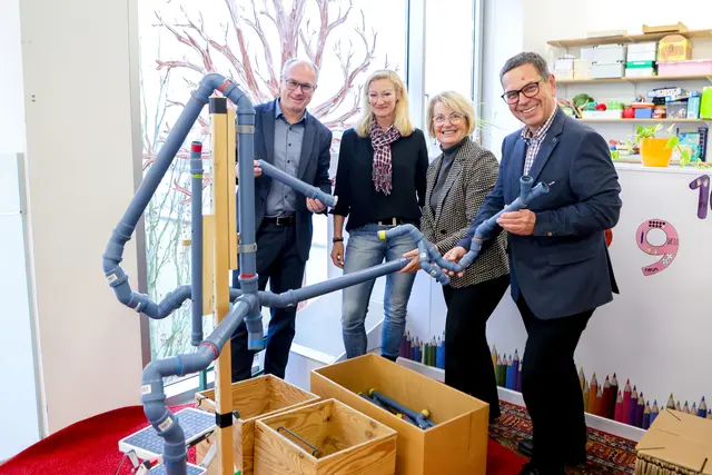 Günther Baschinger, Christa Schmidleitner, Maria Pachner, Hans Moser im Kindergarten Parz in Grieskirchen. | Foto: Andreas Maringer