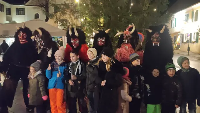 ...mit den Krampussen wurden... | Foto: Günther Koch