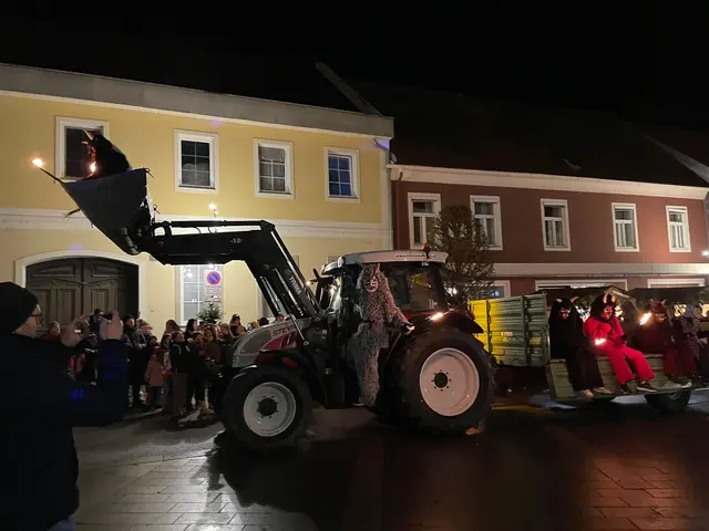 ...per Traktor... | Foto: Günther Koch