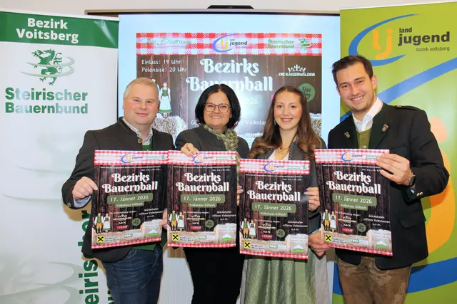 Markus Kollmann, Anita Suppanschitz, Jasmin Poparic und Manuel Lässer | Foto: Cescutti