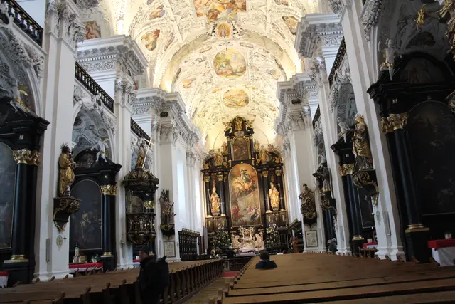 Waldhausener Advent 2025 - Stiftskirche, hier finden Sonntag und Montag Konzerte statt | Foto: MeinBezirk Perg/Köck