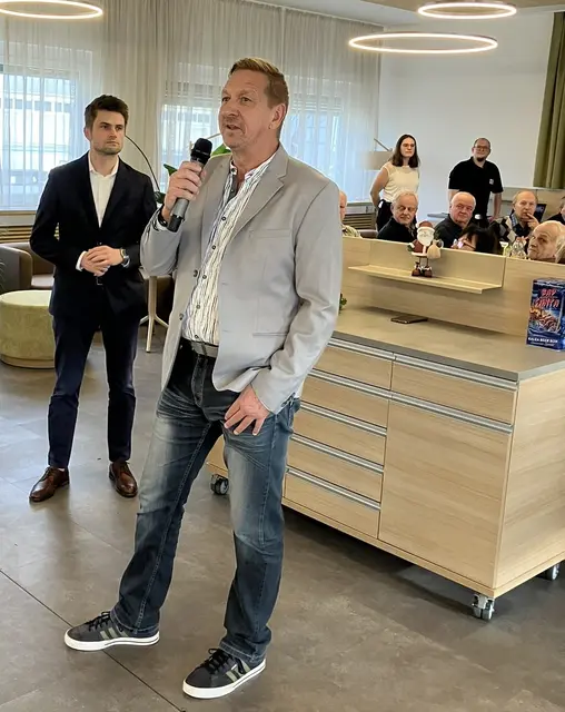 links CCO Günter Hofer, rechts Betriebsratsvorsitzender Roland Pascher  | Foto: Roland Pascher