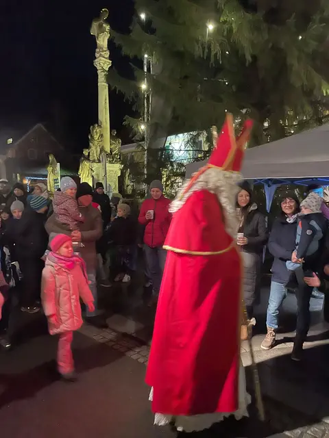 ...wurde Nikolaus am Hauptplatz empfangen. | Foto: Günther Koch