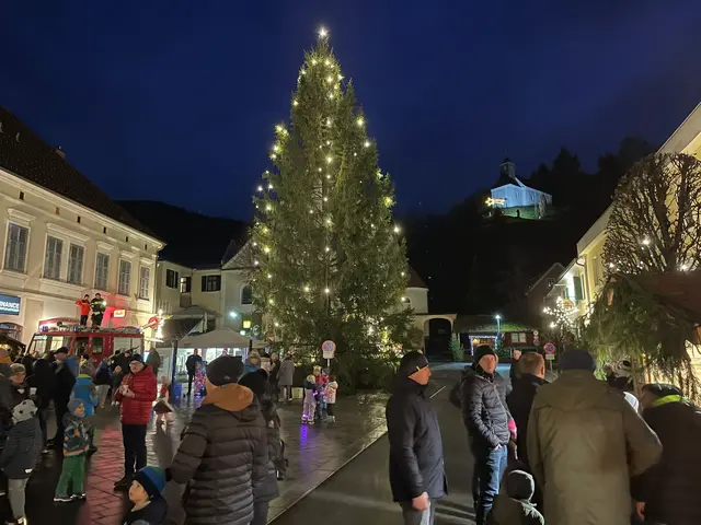 ...das Eintreffen der Krampusse. | Foto: Günther Koch