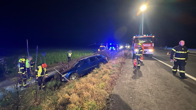Früher Morgen endete mit einem Unfall auf der S33 bei Herzogenburg. | Foto: DOKU NÖ