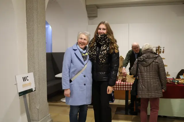 Veronika und Johanna sind aus Kopfing und kommen jedes Jahr her. | Foto: Ali/zema-medien.de