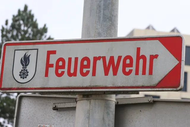 Ersten Angaben nach soll es bei einer Waschmaschine zu einer leichten Rauchentwicklung gekommen sein. | Foto: laumat/Matthias Lauber