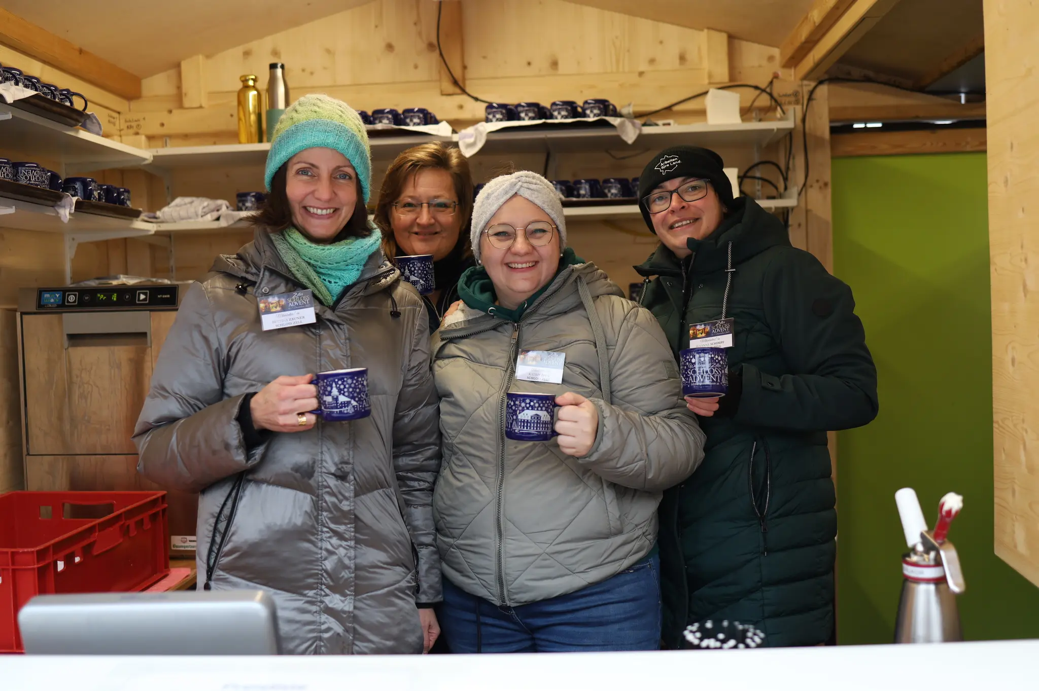 Advent: Adventmarkt im Schloss Zell an der Pram zog erneut viele