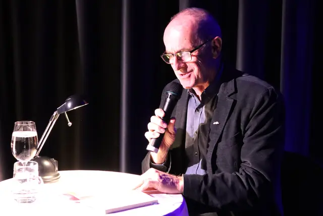 Peter Nöhrer hatte sich mit Walter Müller einen heiteren G'schicht'nschreiber ausgesucht | Foto: Gerhard Langmann