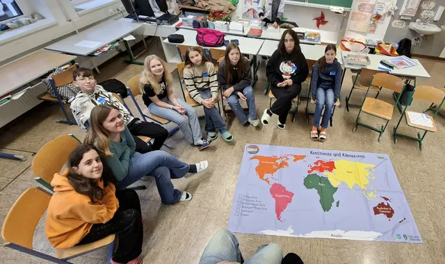 Als Basics wurden die verschiedenen Regionen und Kontinente vorgestellt. | Foto: MS Voitsberg