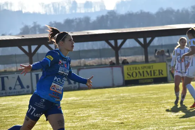 Lilla Sipos dreht jubelnd nach dem 1:0 ab. | Foto: MeinBezirk/Michael Strini