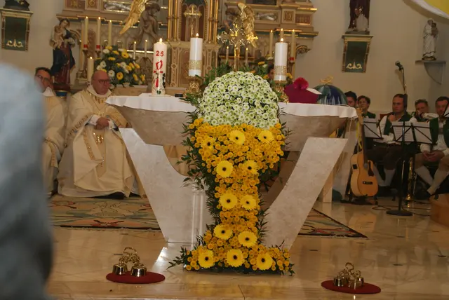 Blumenschmuck, soweit das Auge reichte. | Foto: Anna Maria Kaufmann