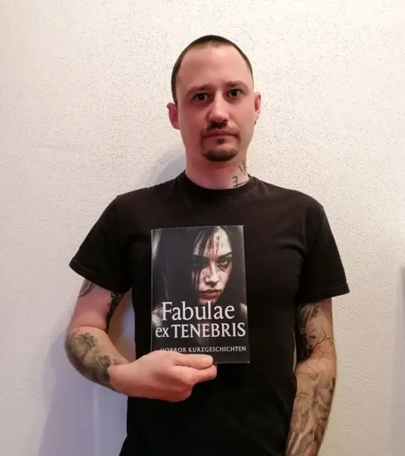 2025 veröffentlichte Mario Glöckl aus Spital am Pyhrn sein neuestes Werk: "Fabulae ex Tenebris". | Foto: Glöckl