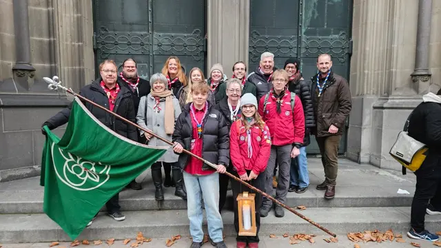 Die Bad Ischler Pfadfinder bei der Friedenslichtfeier in Linz. | Foto: Pfadfinder Bad Ischl