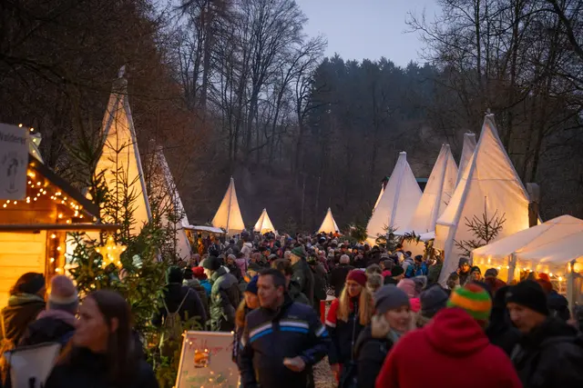 „d´Weihnocht im Woid“ in Pabneukirchen 2025 | Foto: Hausi Flo