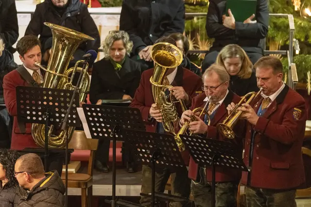 Waldhausener Advent: "Singa &amp; Spün" übertraf alle Erwartungen.  | Foto: Andreas Hofer
