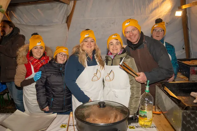 „d´Weihnocht im Woid“ in Pabneukirchen 2025 | Foto: Hausi Flo