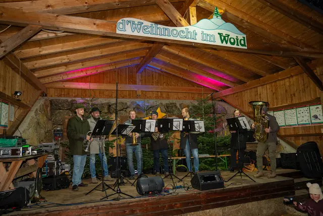 „d´Weihnocht im Woid“ in Pabneukirchen 2025 | Foto: Hausi Flo
