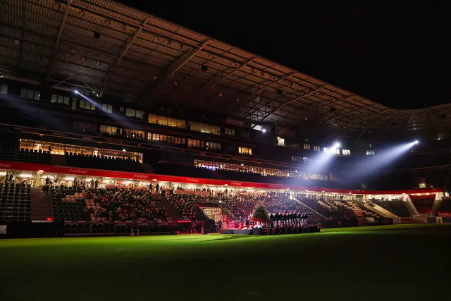 Das neue Event in der Raiffeisen Arena wurde vom schwarz-weißen Anhang bestens angenommen. | Foto: LASK