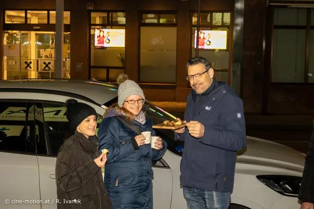 Pizzen und Glühwein - Warum nicht? Es schmeckt. | Foto: cine-motion.at / R. Ivanek