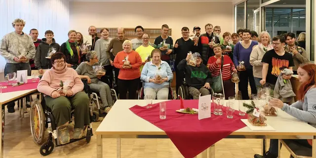 Ausgesprochen gut besucht ist das Schulrestaurant der HLW Braunau immer, wenn die Lebenshilfe zu Gast ist.  | Foto: Bettina Seidl