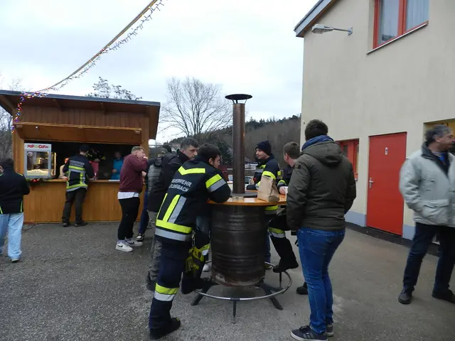 Florian Sebastian,  Andreas Buchinger Heizen den Offen an das keiner Fieren mus | Foto: Heribert Punz