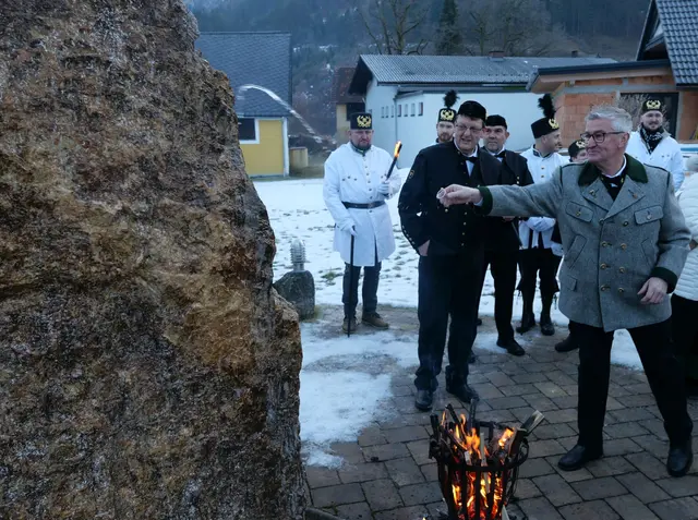 „Gänzn Wassern“ am Dorfplatz Radmer | Foto: Kath Maier