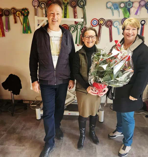 Edith Breckner (Mitte) betreibt ihren Hundesalon nun in St. Peter im Sulmtal. | Foto: Gemeinde St. Peter im Sulmtal