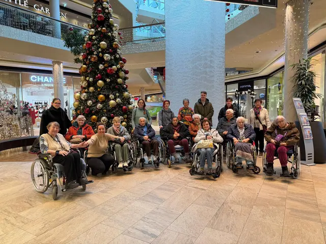 Bewohnerinnen und Bewohner des PBZ Pottendorf im Fischapark | Foto: Patricia Iorga