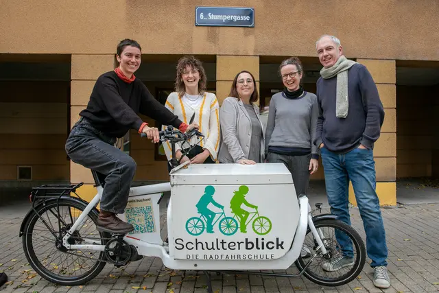 Die Radfahrschule „Schulterblick“ befindet sich in einem Gemeindebau der Stumpergasse. | Foto: BV6
