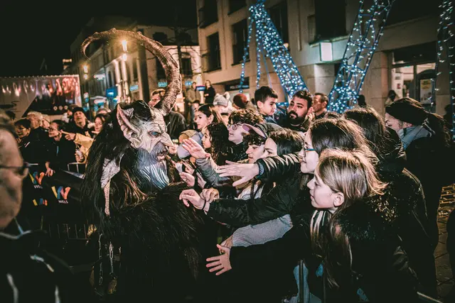 Faszination Brauchtum: Mit den Perchtenvereinen wird die schaurig-schöne Tradition weitergetragen. | Foto: Rene Hauser