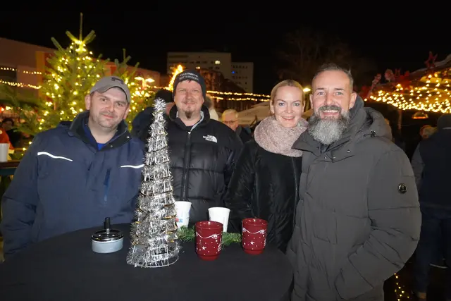 Am Freitag eröffnete der Mattersburger Weihnachtsmarkt am Veranstaltungsplatz. | Foto: MeinBezirk / Jennifer Flechl