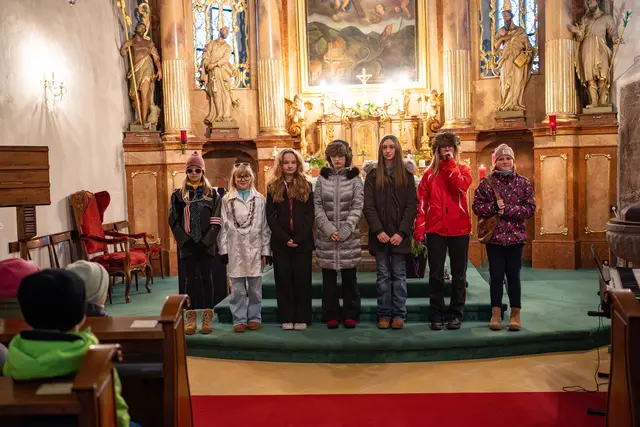 Die Kinder der Volksschule begeisterten mit ihren Beiträgen in der Pfarrkirche. | Foto: Marktgemeinde Frankenfels