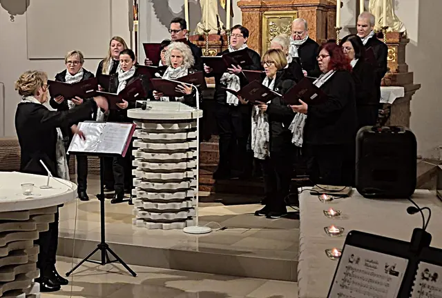 Stimmungsvolles Adventkonzert begeisterte das Publikum in der Pfarrkirche Mogersdorf. | Foto: Michael Schrei