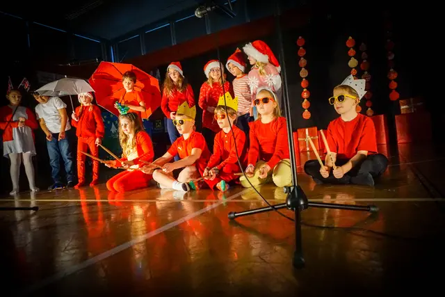 Auch heuer wurde der traditionelle Adventsmarkt im Welser ISZ abgehalten – rund 500 Gäste ließen sich die Bühnenshow und das Adventdorf nicht entgehen. | Foto: ISZ/Fritz