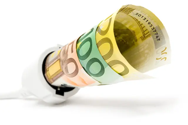 Noch nicht unter Dach und Fach: Ob das neue Elektrizitätswirtschaftsgesetz (ElWG) diese Woche oder erst im kommenden Jahr beschlossen wird, hängt von den Grünen und der FPÖ ab. (Symbolbild) | Foto: winterling/Smarterpix